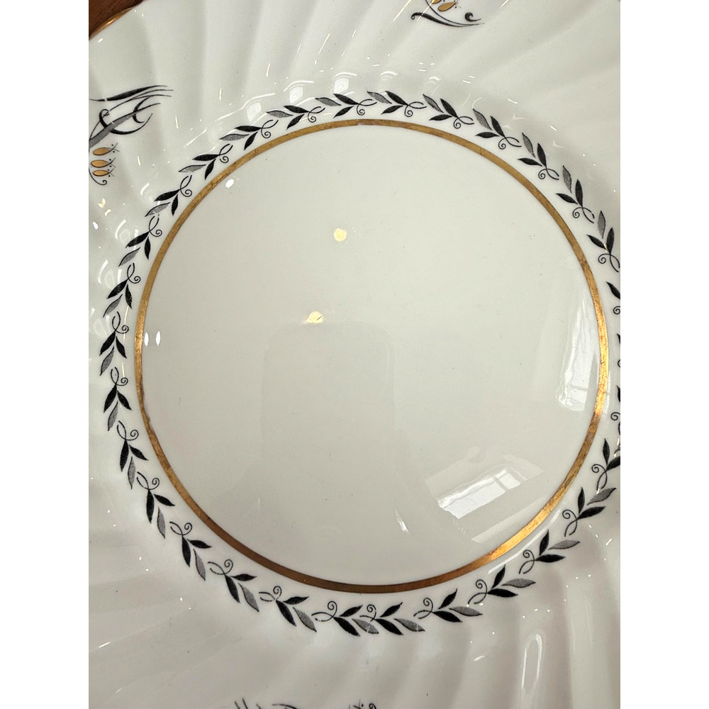 Vintage Elite Tuscan Gold Black Fine English Bone China Dinner Plate 10.5" F533